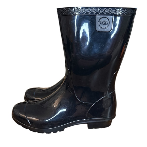 UGG Raana Black Winter Rain Boots with Waterproof Material and Mid-Calf Height - Picture 3 of 8